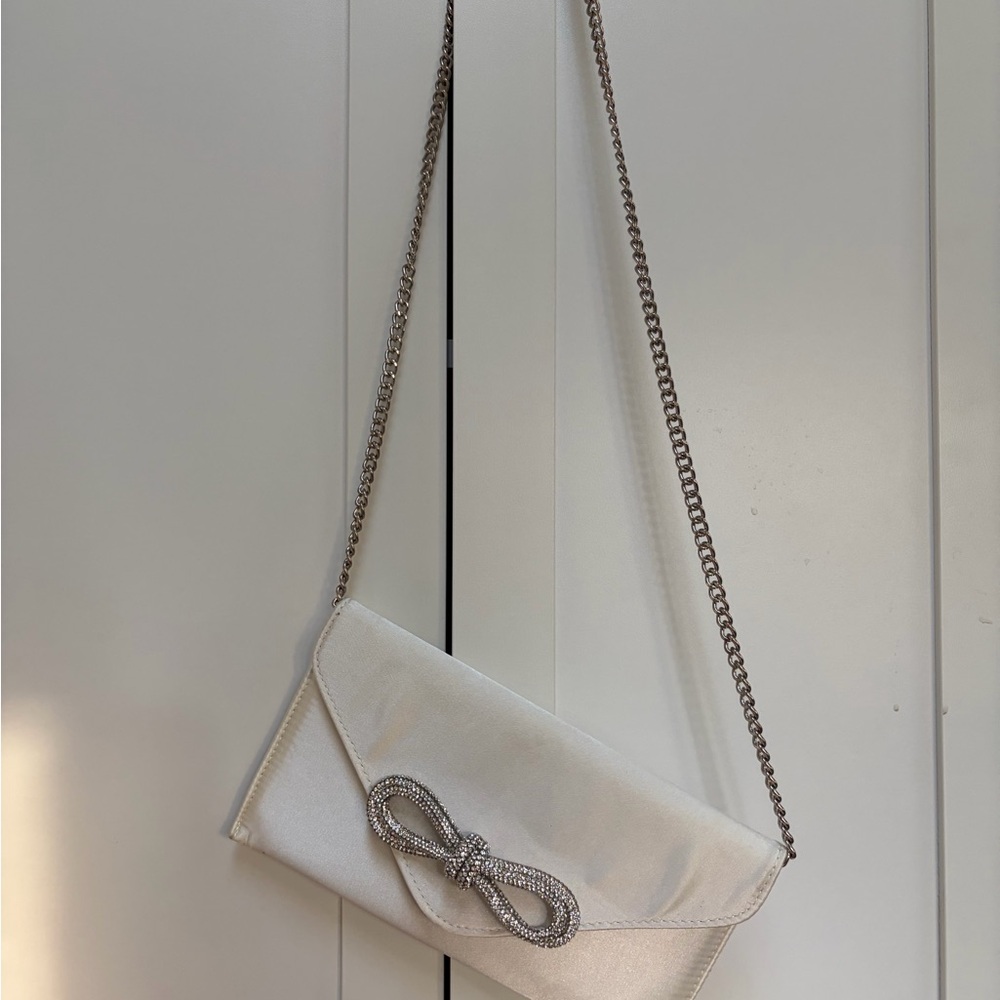 Elegant White Clutch with Chain Strap